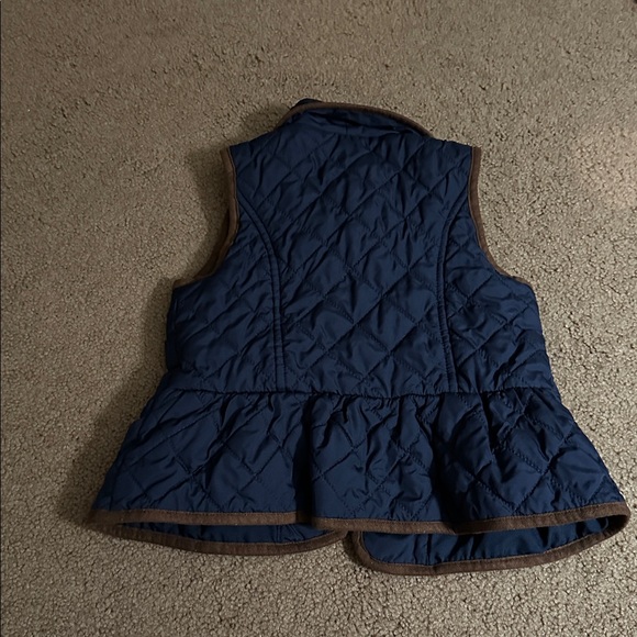 Vest - Picture 3 of 4